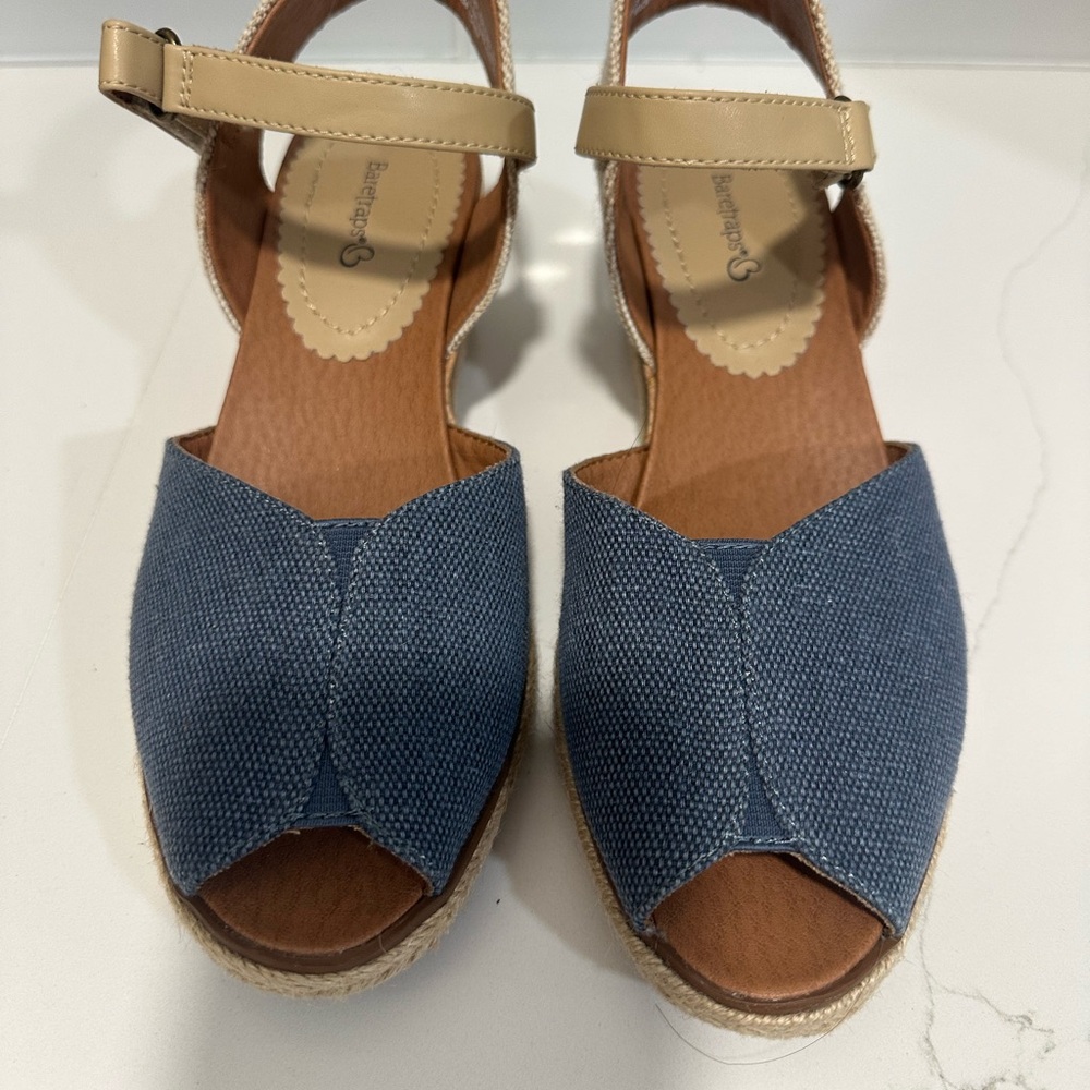 NEW Baretraps Sandals Womens 9 M Odetta Ankle Strap Wedge Slingback Blue Beige - Picture 2 of 9
